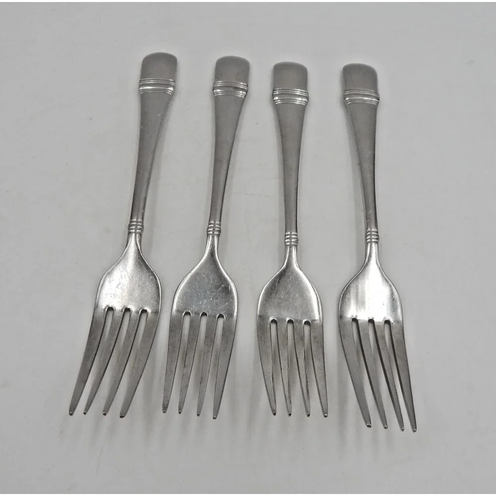 Oneida ASTRAGAL Heirloom 18/10 Stainless Dinner Fork 7 1/2